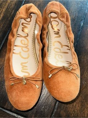 New Sam Edelman Women’s Rust color Corduroy Ballet Flats 8.5